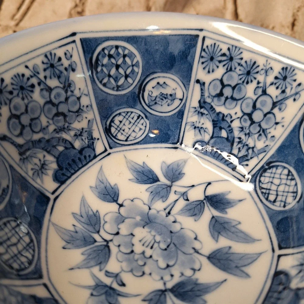 Pair of very vintage Japanese Blue White Porcelain Rice Bowls‎ Floral Geometric